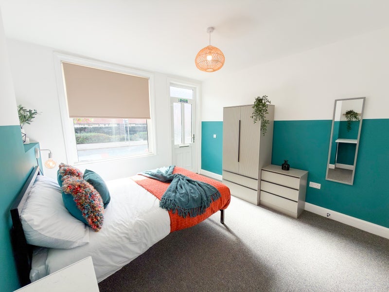 Room The Grove in Hinckley and Bosworth