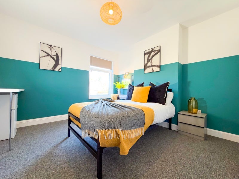 Room The Grove in Hinckley and Bosworth