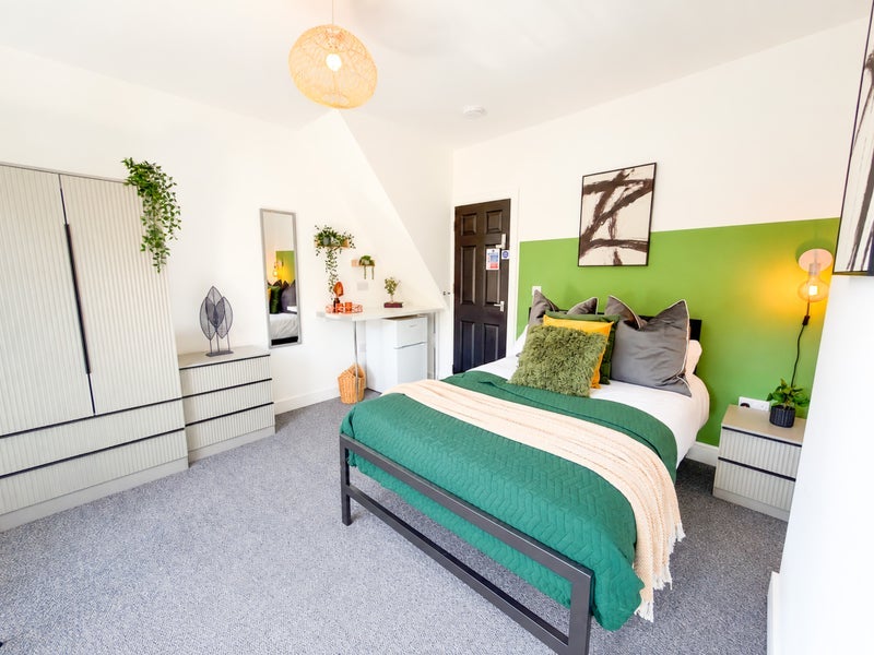 Room The Grove in Hinckley and Bosworth