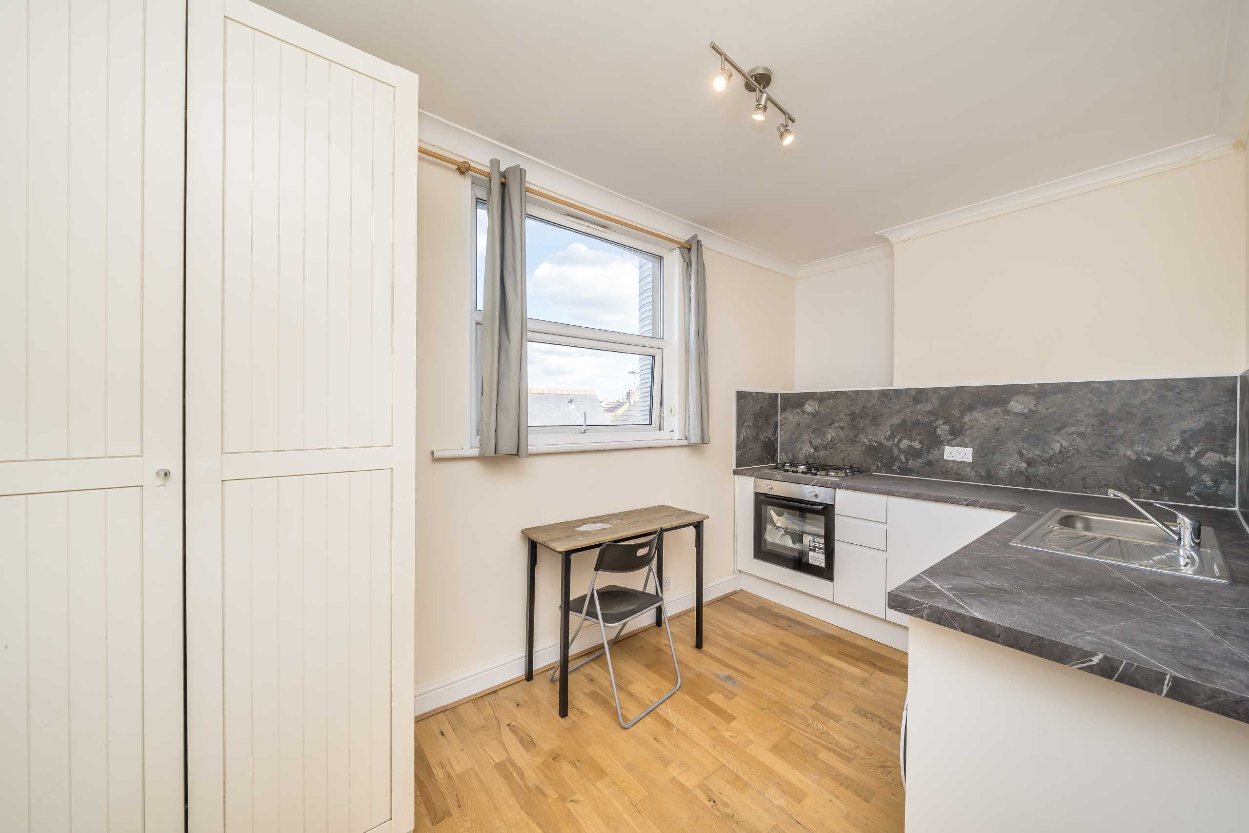 Flat Durnsford Road in Greater London