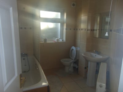 Flat Audley Gardens in Greater London
