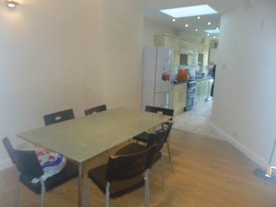 Flat Audley Gardens in Greater London