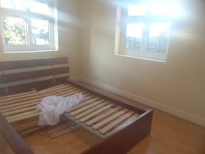 Flat Audley Gardens in Greater London