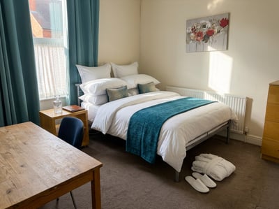 Room City Road in Nottingham