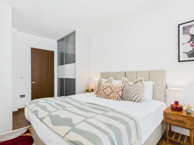 Flat Bayham Street in Greater London