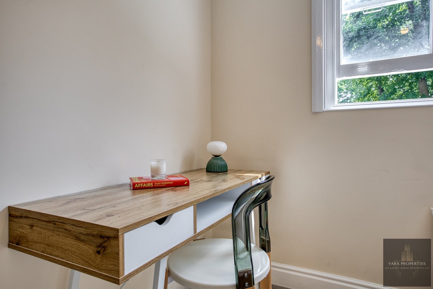 Flat Chesterton Road in Greater London