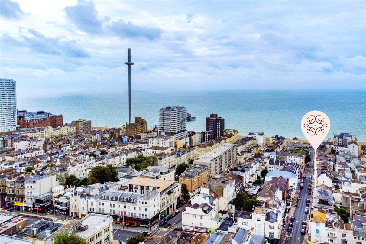 Flat Norfolk Square in Brighton