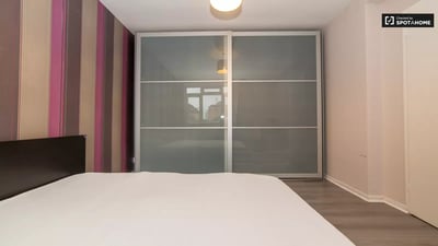 Room Guildford Road in Greater London