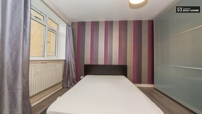 Room Guildford Road in Greater London