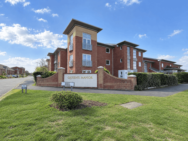 Flat Clifton Drive South in Borough of Fylde