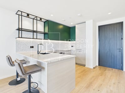 Flat Sandpiper Lane in Greater London
