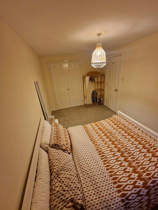 Room Lullingstone Lane in Greater London
