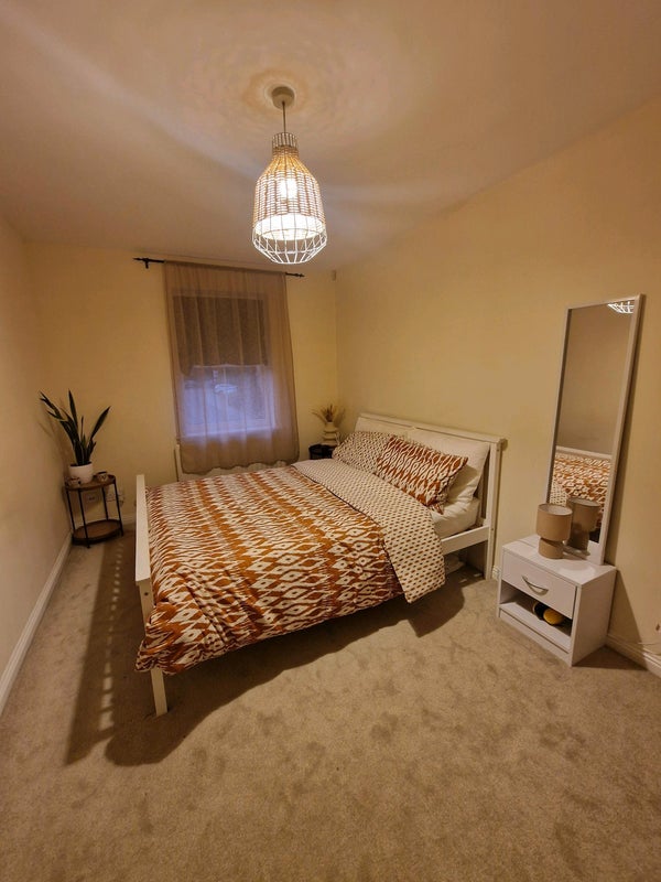 Room Lullingstone Lane in Greater London