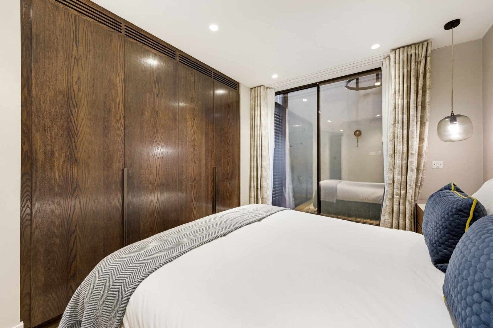 House Conduit Street in City of Westminster