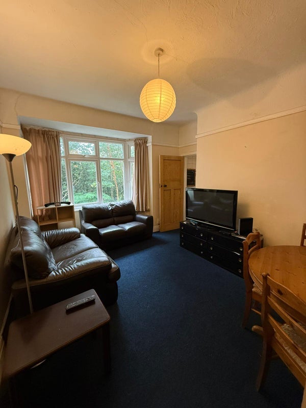 Room Rushton Crescent in Bournemouth