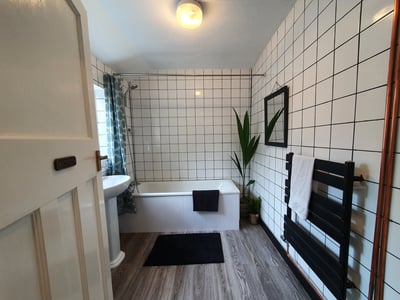 House Reservoir Retreat in Birmingham