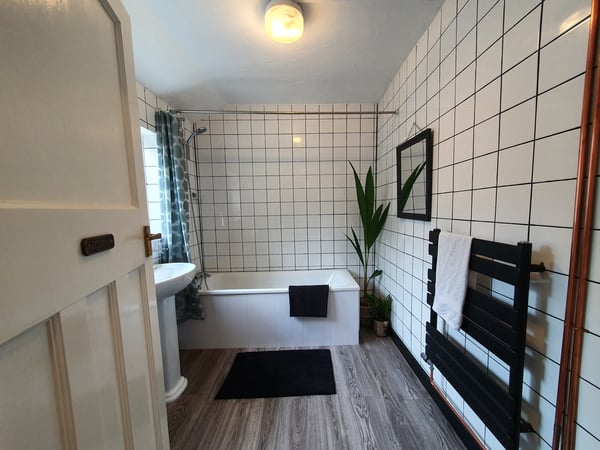 House Reservoir Retreat in Birmingham