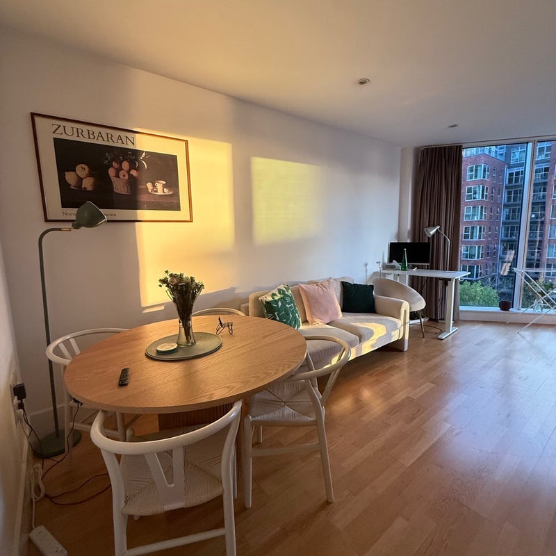 Room Juniper Drive in Greater London