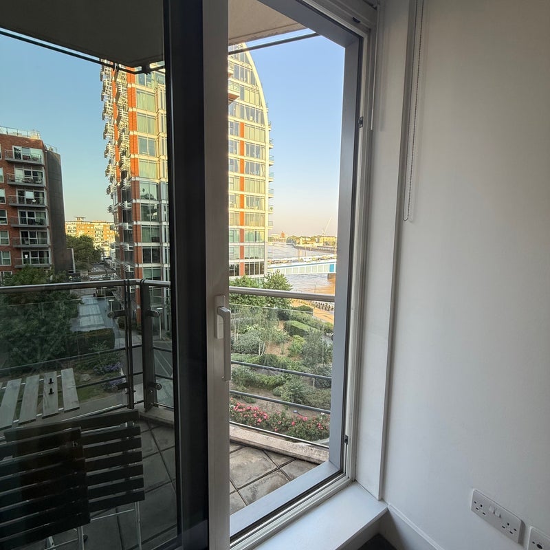 Room Juniper Drive in Greater London