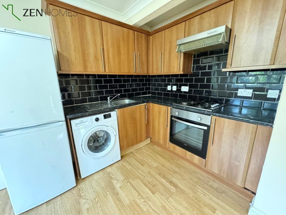 Flat Orpington Gardens in Greater London