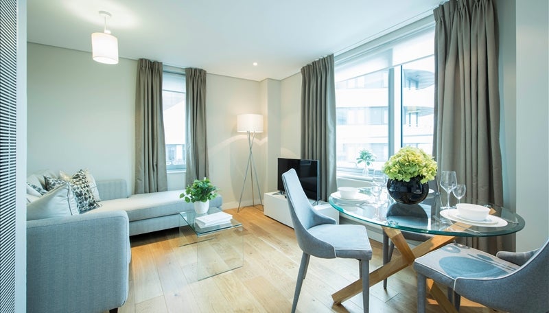 Flat Harbet Road in City of Westminster