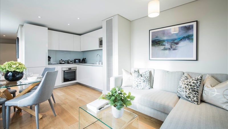 Flat Harbet Road in City of Westminster