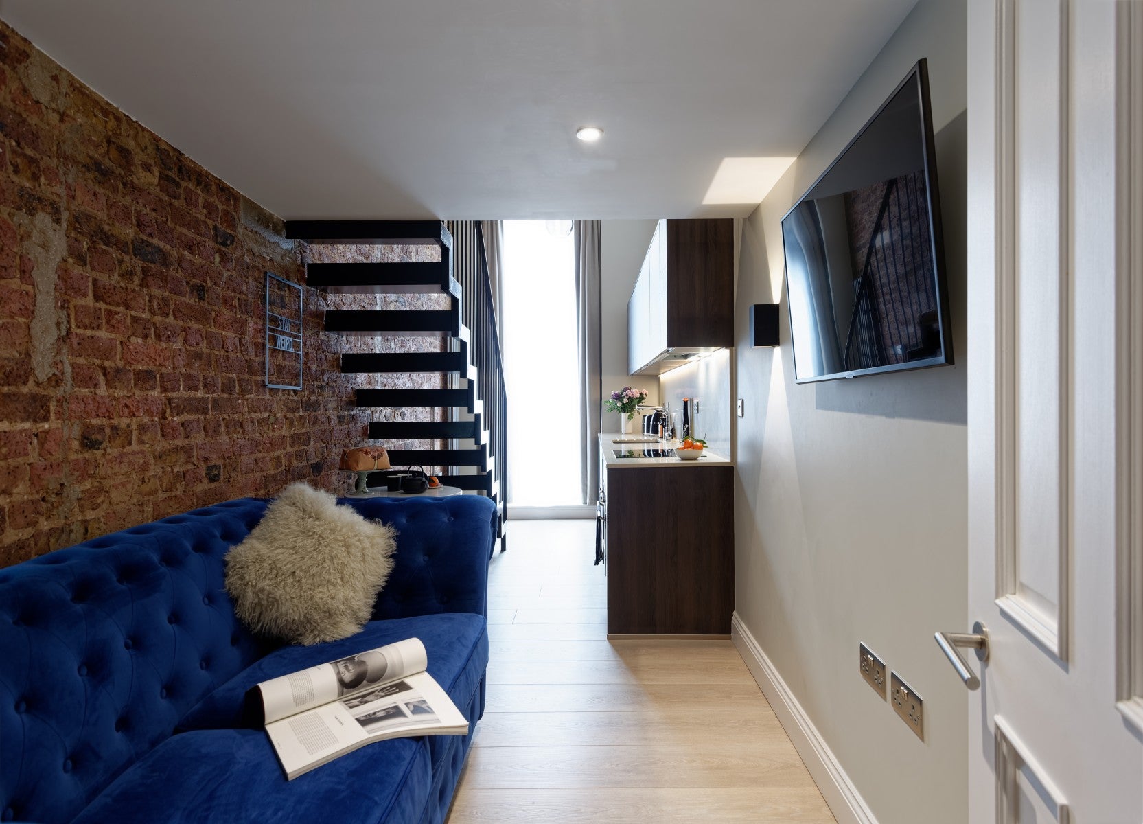 Flat Emperor's Gate in Greater London