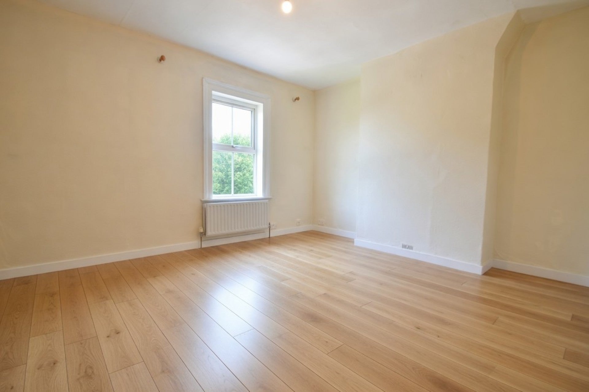 House Danehurst Close in Borough of Runnymede