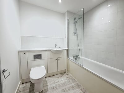 Flat Albert Place in Peterborough