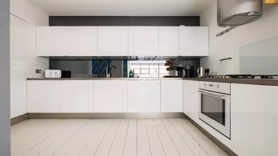 Flat Roland Gardens in Greater London