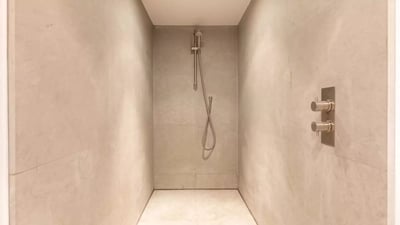 Flat Roland Gardens in Greater London
