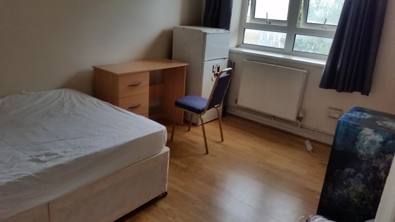 Room Darling Row in Greater London