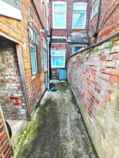 Flat Belfield Road in Stockport