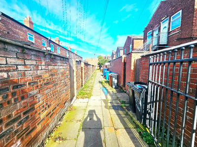 Flat Belfield Road in Stockport