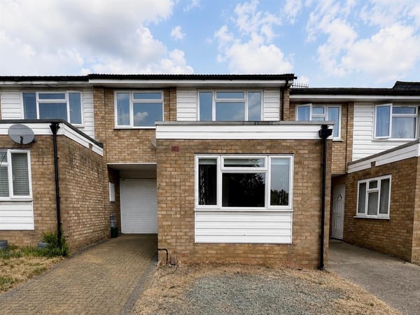 House Ratcliffe Close in Greater London