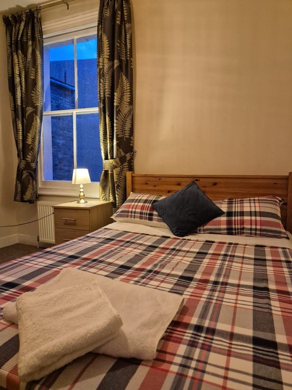 Room Ballater Road in Greater London