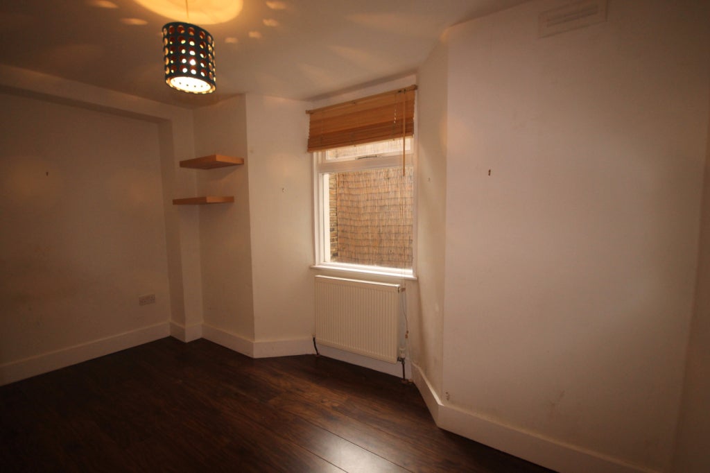 Flat Rectory Road in London