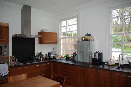 Flat Bracknell Gardens in Greater London