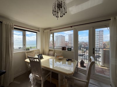 Flat Grand Avenue in Portslade by Sea
