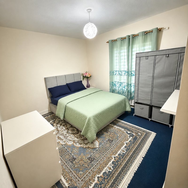 Room Uxbridge Road in Slough
