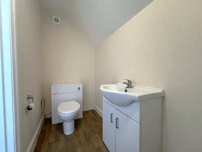 Flat Brockhurst Road in Gosport