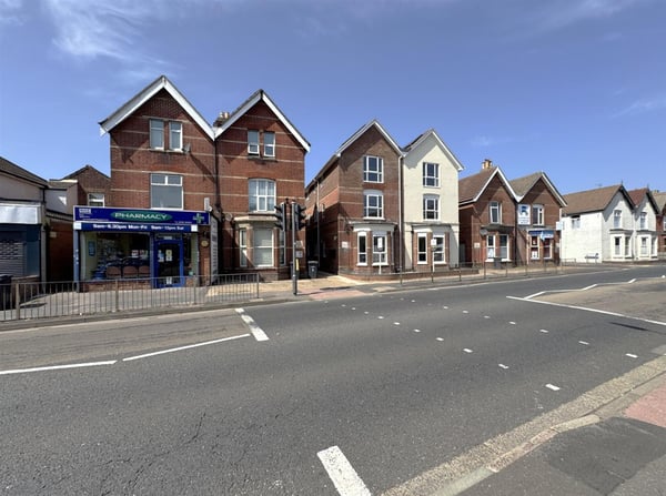 Flat Brockhurst Road in Gosport