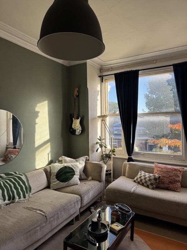 Room Forth Bridge Road in Greater London