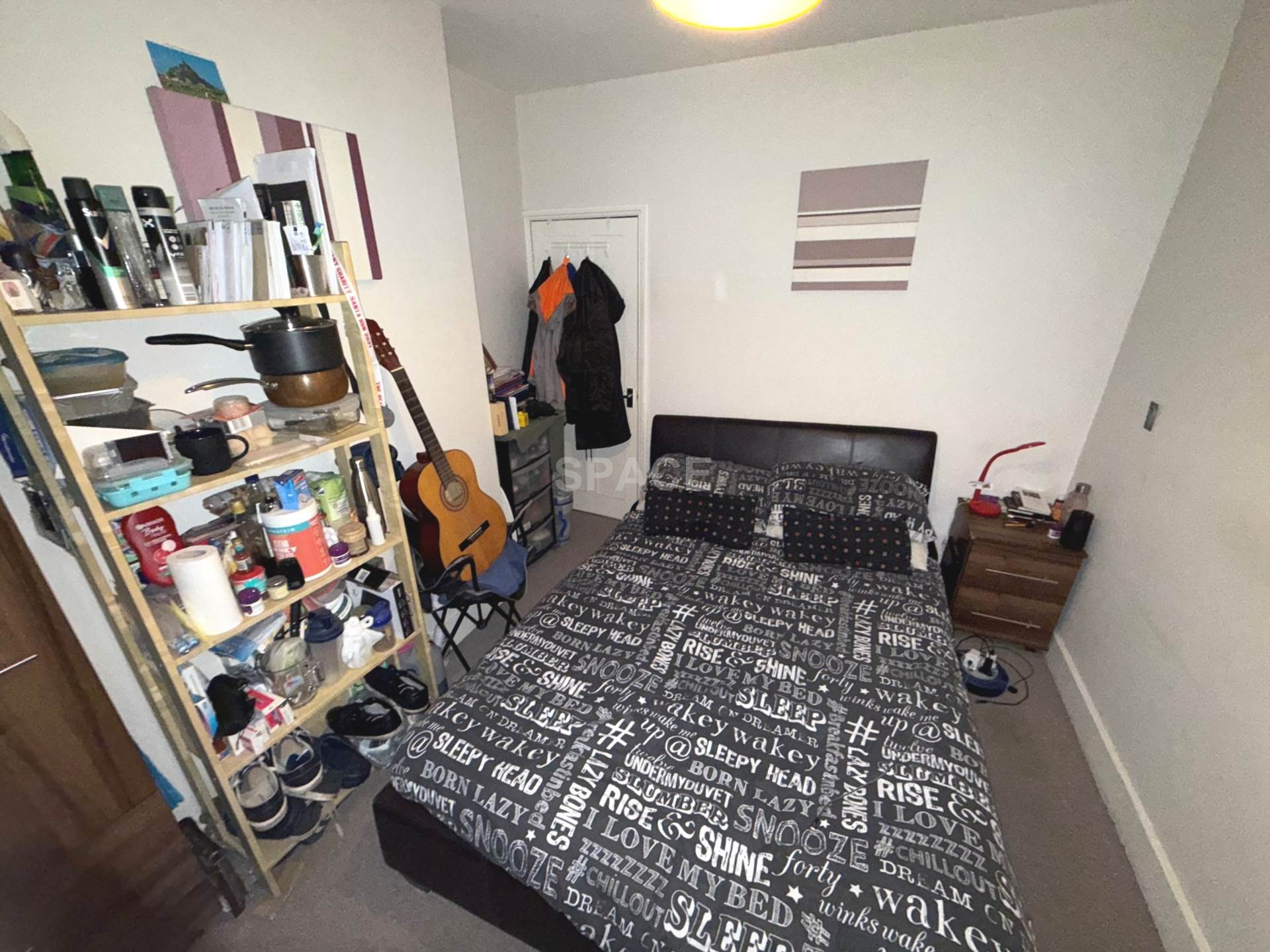 Room Gower Street in Reading