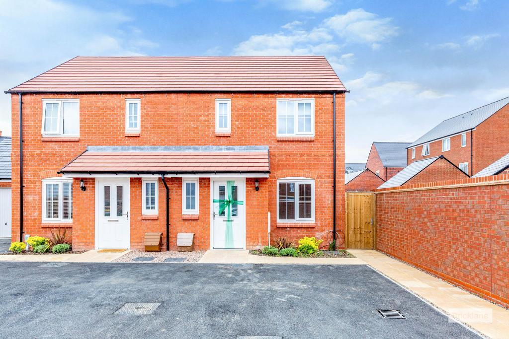 House Fallow Road in Rothwell