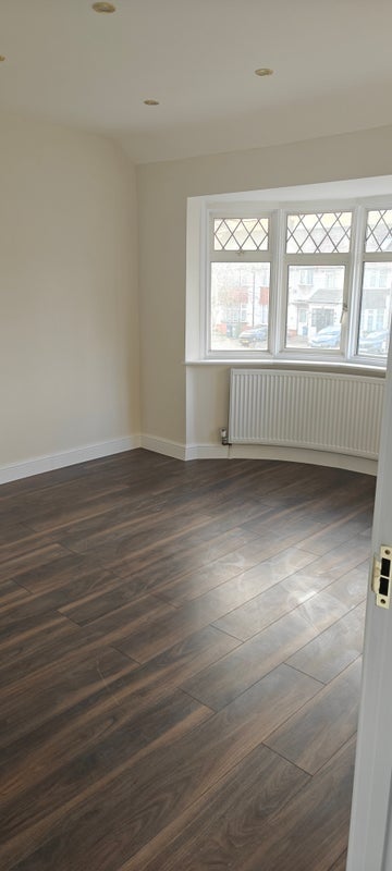 Room Shaftesbury Avenue in Greater London