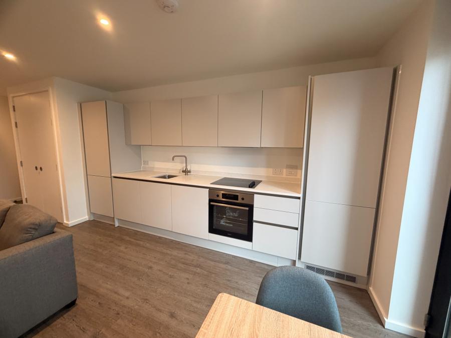 Flat Trinity Way in Salford
