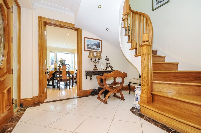 Room Sandringham Gardens in Greater London
