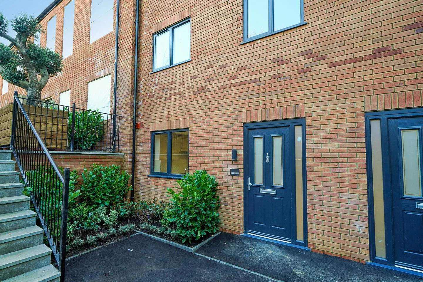 Flat Bushey Grove Road in Hertsmere