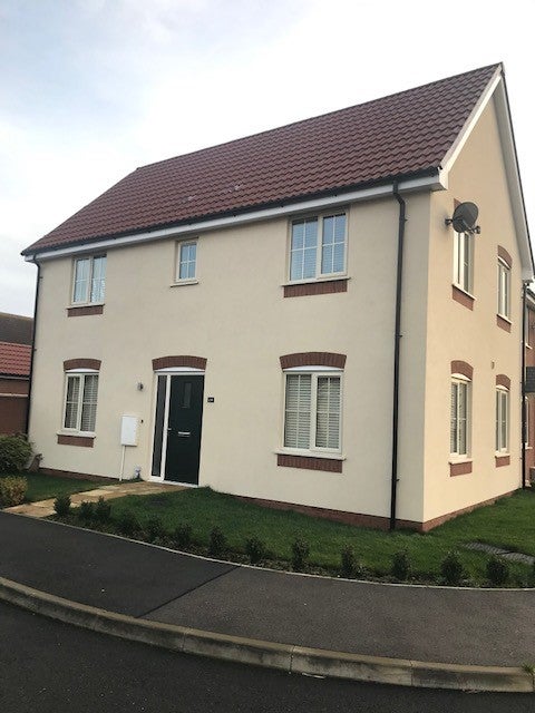 House St Vincent Close in South Holland